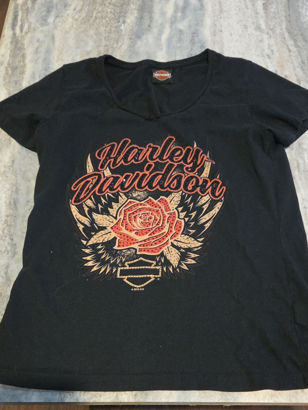 Harley-Davidson Black Tee with Red Rose Graphic